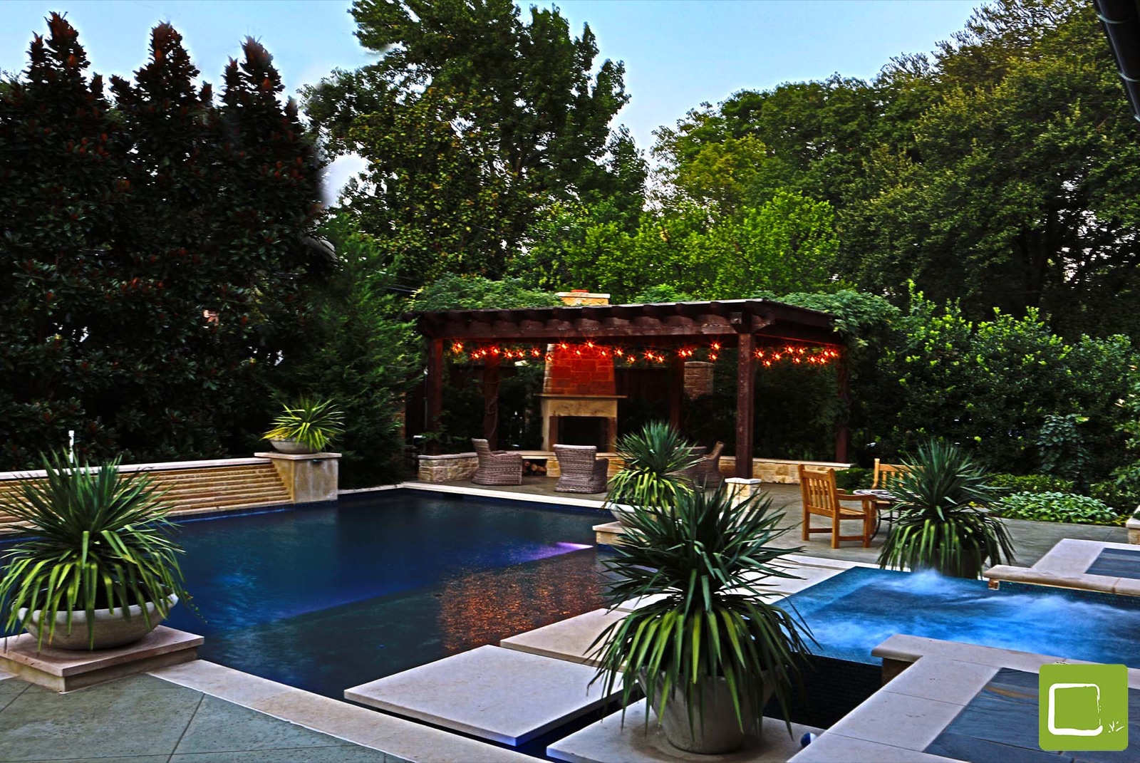 Transitional modern pool landscape design in Dallas by residential landscape designer