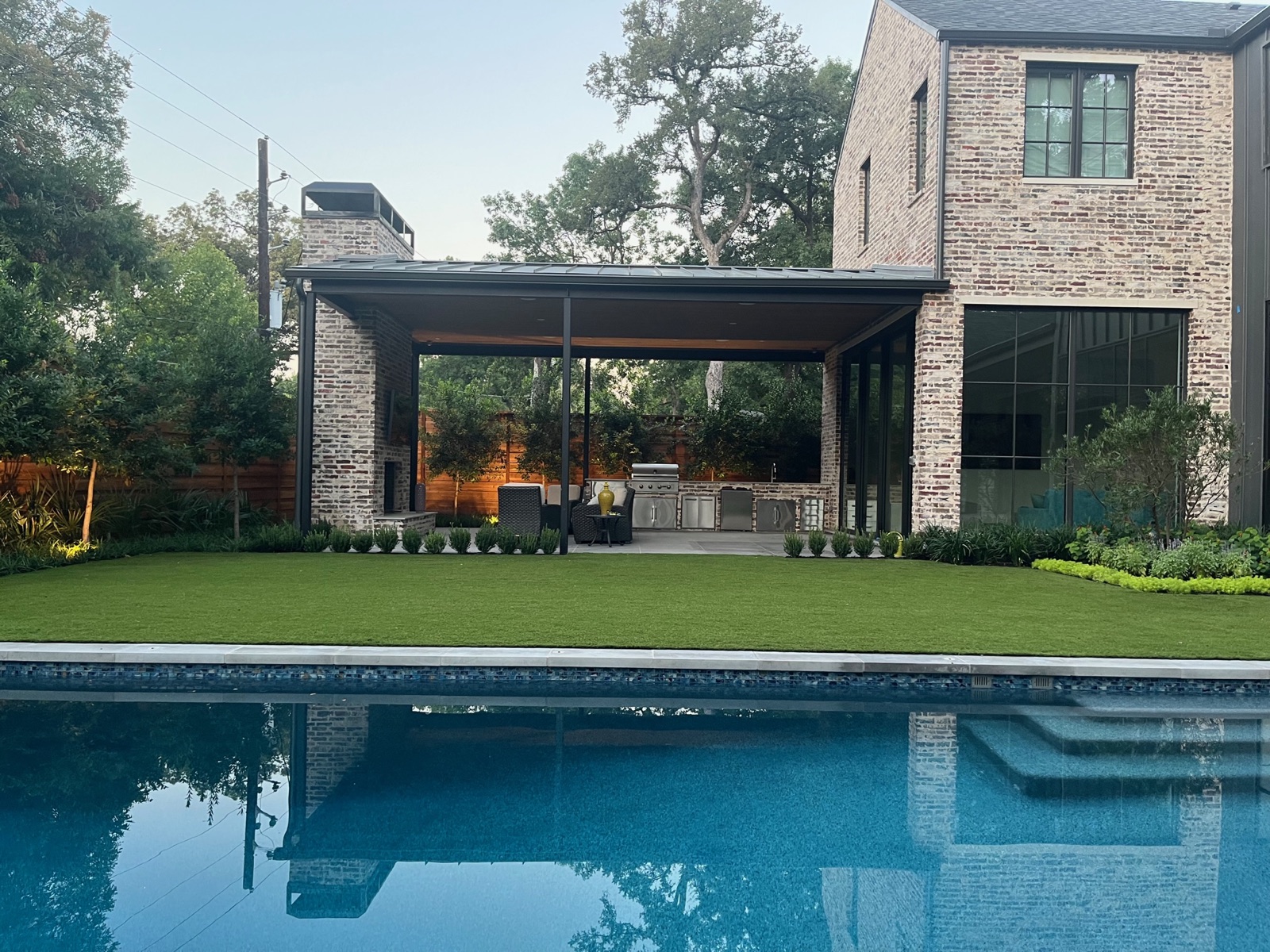 Transitional Modern Home estate landscape view 7 - residential landscape design in Dallas TX